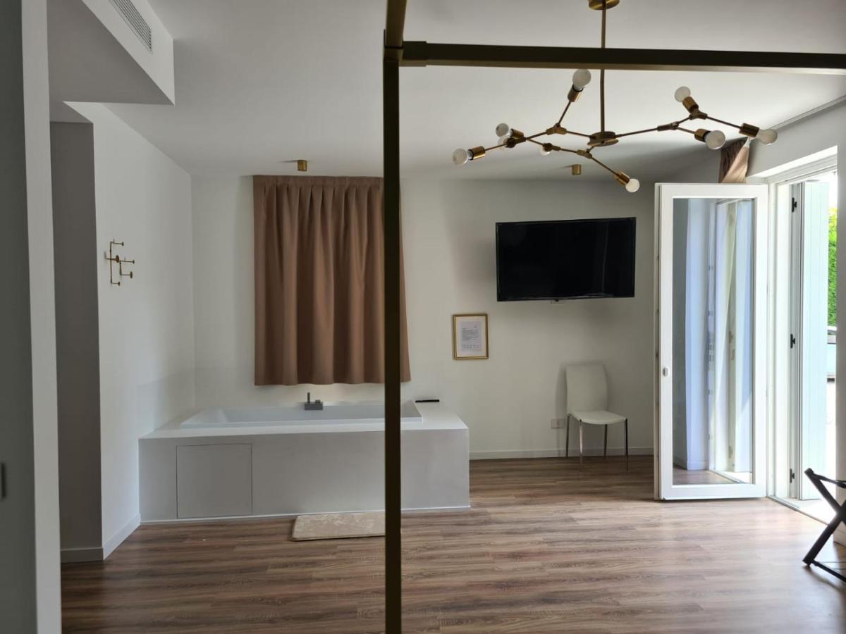 Residence Le Aromatiche Cavaion Veronese Exterior photo